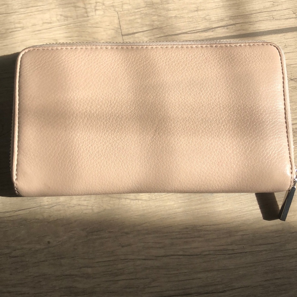 Tory Burch Wallet π - Picture 6 of 8